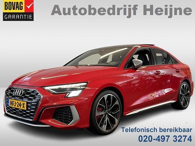 Rood Gebruikt 2022 Audi S3 S-Line Sedan | € 48.745 (Eerlijke prijs) - Afbeelding 1/4
