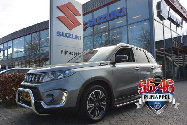 Grijs, metallic lak Gebruikt 2019 Suzuki Vitara SUV | € 27.950 (Duur) - Afbeelding 1/4