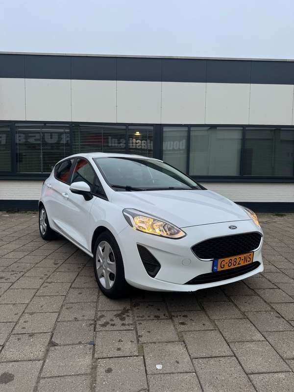 Wit Gebruikt 2019 Ford Fiesta Trend Hatchback | € 8.200 (Super prijs) - Afbeelding 1/4