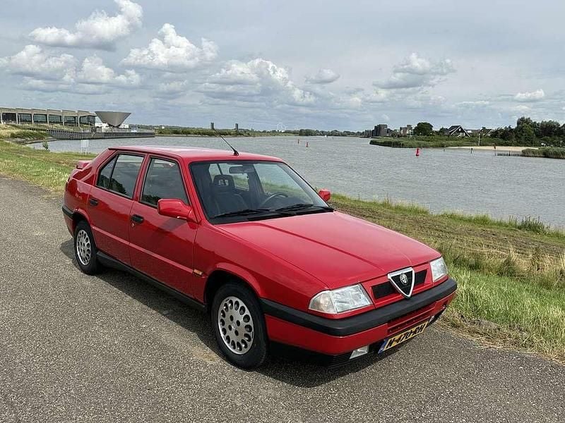 Rood Gebruikt 1994 Alfa Romeo 33 Hatchback | € 10.750 - Afbeelding 1/4
