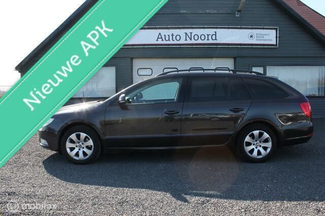 Bruin Gebruikt 2010 Skoda Superb Business Line Stationwagen | € 3.220 (Eerlijke prijs) - Afbeelding 1/4