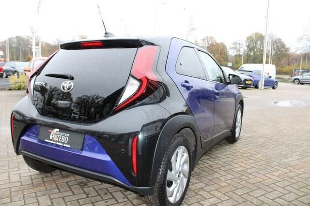 Occasion Toyota Aygo Play 72 PK (52 kW) 2022 Blauw Hatchback