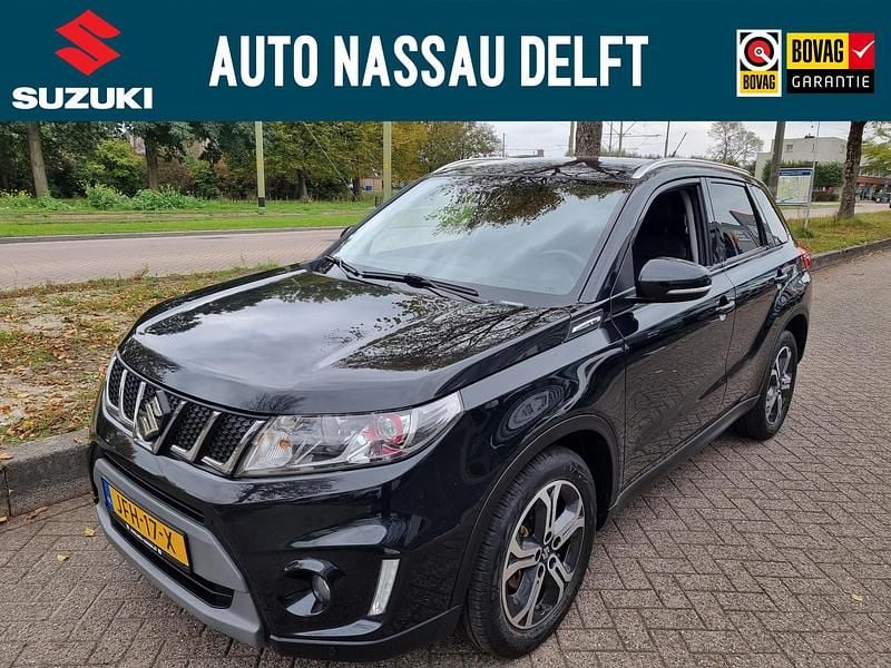 Zwart Gebruikt 2017 Suzuki Vitara SUV | € 17.850 (Eerlijke prijs) - Afbeelding 1/4