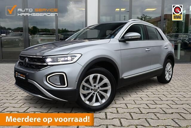 Zilver Gebruikt 2024 VW T-Roc Style SUV | € 32.900 (Eerlijke prijs) - Afbeelding 1/4