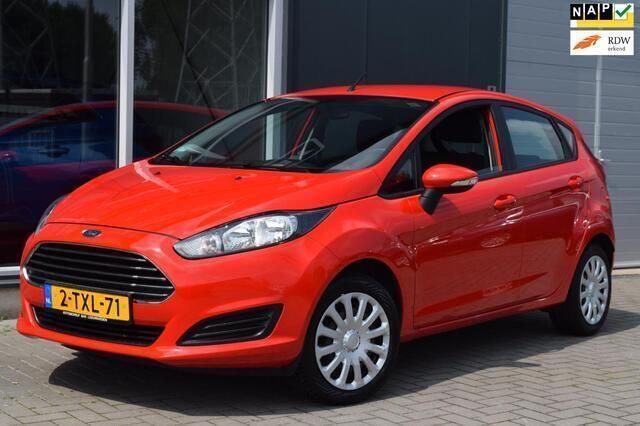 Rood Gebruikt 2014 Ford Fiesta Style Hatchback | € 4.999 (Eerlijke prijs) - Afbeelding 1/4