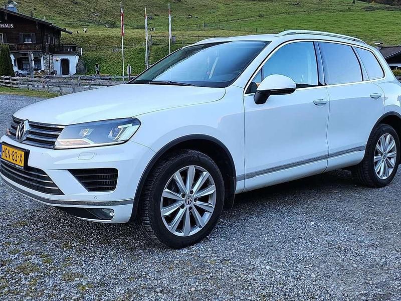 Wit Gebruikt 2014 VW Touareg SUV | € 17.000 (Goede deal) - Afbeelding 1/4