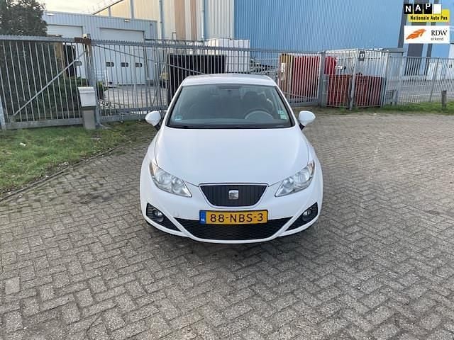 Wit Occasion 2010 Seat Ibiza Ecomotive Hatchback | € 1.999 (Eerlijke prijs) - Afbeelding 1/4