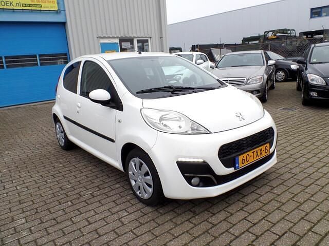 Occasion Peugeot 107 Active 68 PK (50 kW) 2012 Wit Hatchback