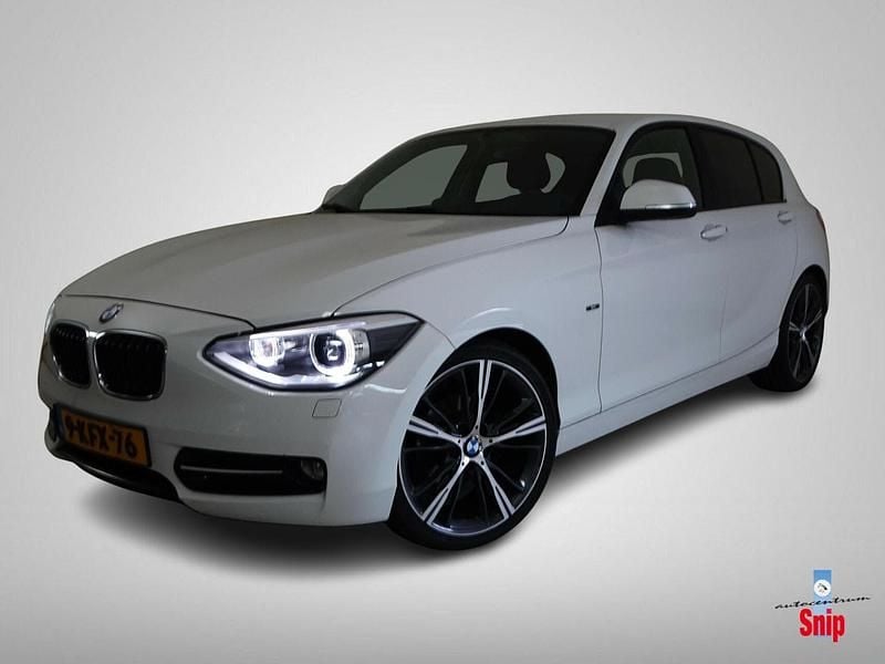 Wit Gebruikt 2013 BMW 116 Sport Line Hatchback | € 7.999 (Eerlijke prijs) - Afbeelding 1/3