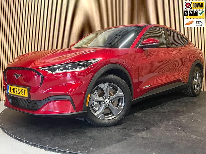 Rood Gebruikt 2021 Ford Mustang SUV | € 28.895 - Afbeelding 1/1