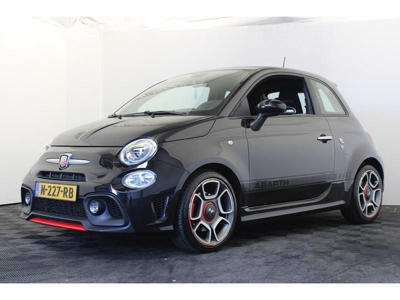 Zwart Gebruikt 2017 Fiat 500 Abarth Hatchback | € 16.999 (Eerlijke prijs) - Afbeelding 1/4