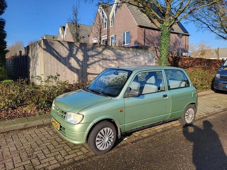 Occasion 2000 Daihatsu Cuore Hatchback | € 1.399 (Eerlijke prijs) - Afbeelding 1/4