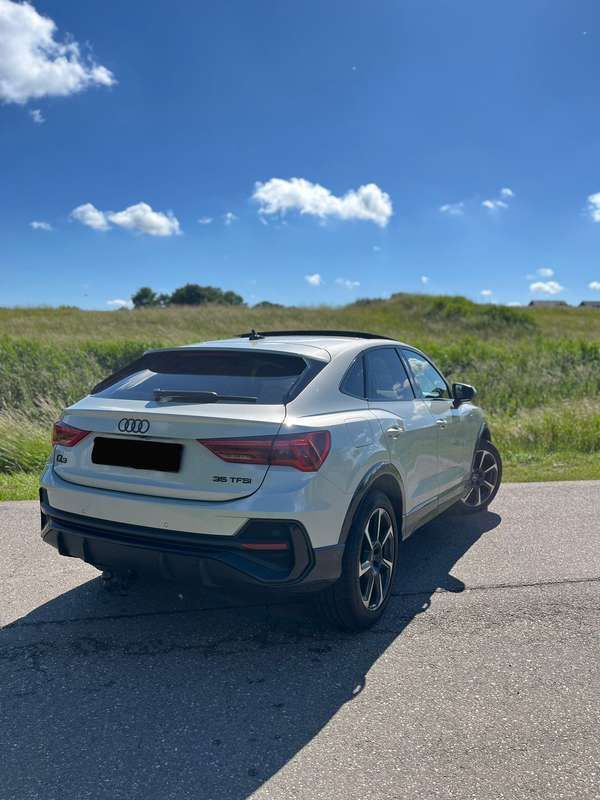 Zilver Gebruikt 2023 Audi Q3 Sportback S-Line SUV | € 47.000 (Eerlijke prijs) - Afbeelding 1/4