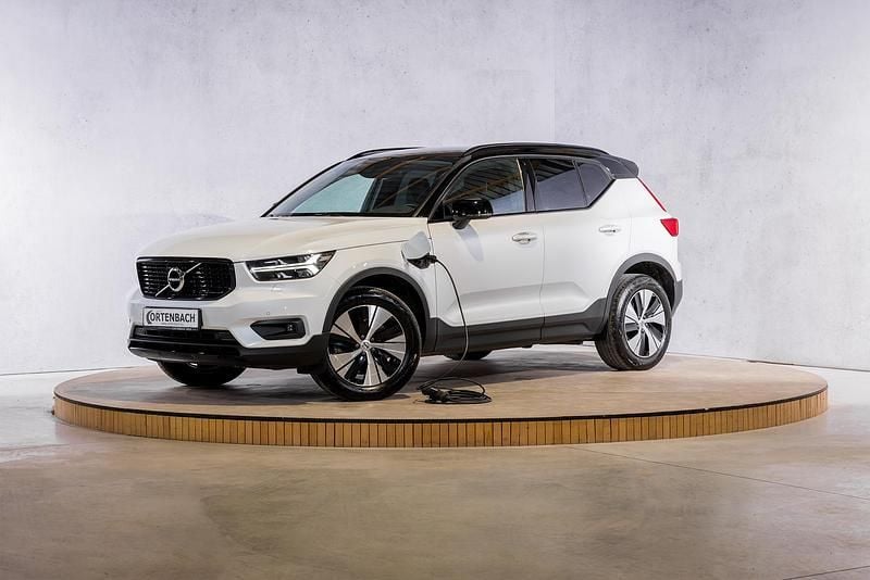 Wit Gebruikt 2021 Volvo XC40 R-Design SUV | € 31.990 (Super prijs) - Afbeelding 1/4