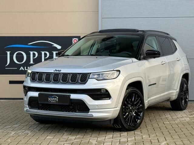 Zilver, metallic lak Gebruikt 2022 Jeep Compass SUV | € 36.750 - Afbeelding 1/4