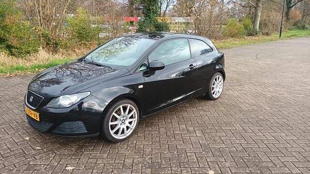 Zwart (metallic) Gebruikt 2011 Seat Ibiza SC Reference Hatchback | € 3.999 (Eerlijke prijs) - Afbeelding 1/4