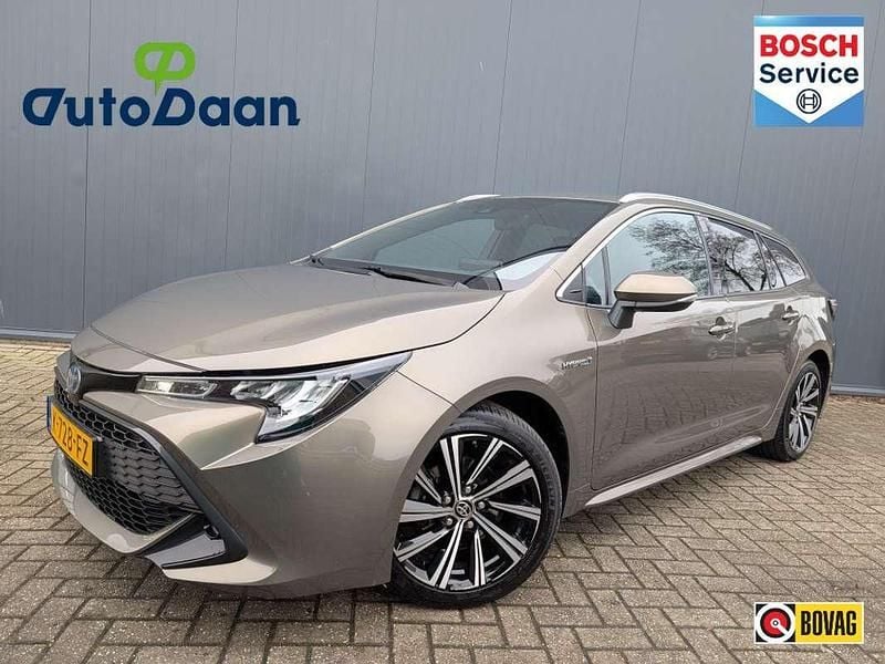 Bruin Occasion 2021 Toyota Corolla Stationwagen | € 19.995 (Goede deal) - Afbeelding 1/3