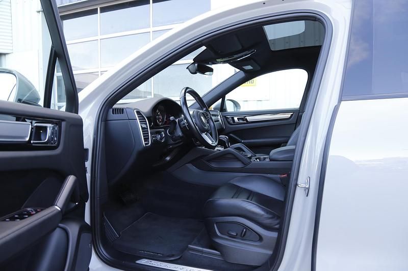 Occasion Porsche Cayenne Platinum Edition 462 PK (339 kW) 2022 Grijs SUV