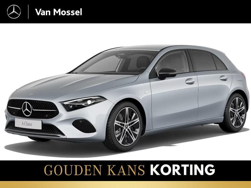 Zilver Nieuw 2025 Mercedes A250 Luxury Hatchback | € 49.952 - Afbeelding 1/3