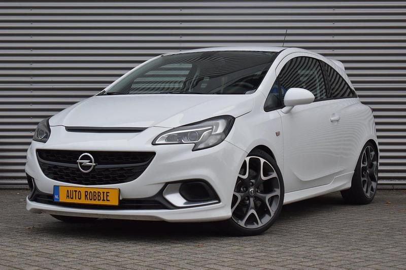 Wit Gebruikt 2017 Opel Corsa OPC Hatchback | € 14.750 (Eerlijke prijs) - Afbeelding 1/4