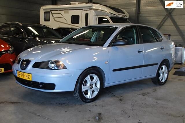 Occasion Seat Cordoba Stella 75 PK (55 kW) 2004 Blauw (metallic) Sedan