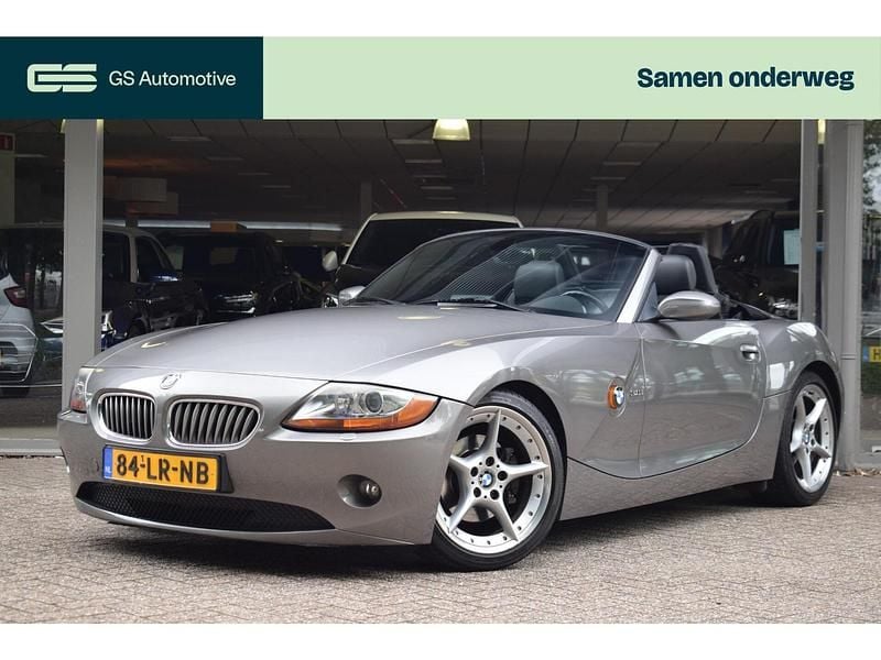 Grijs, metallic lak Gebruikt 2003 BMW Z4 Basis Cabriolet | € 12.495 (Eerlijke prijs) - Afbeelding 1/3