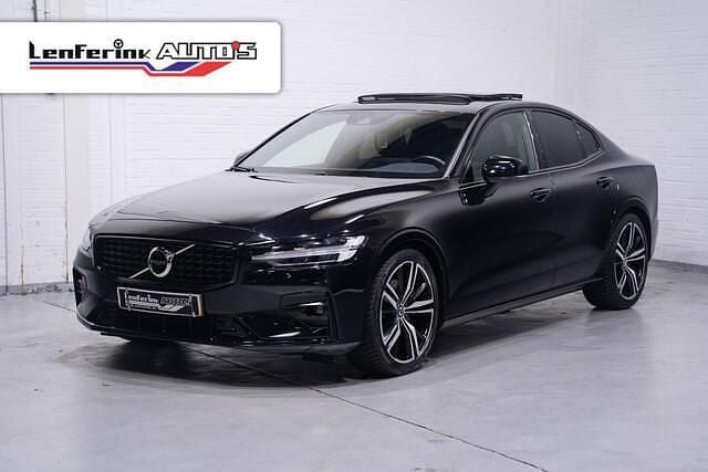 Zwart Gebruikt 2021 Volvo S60 R-Design Sedan | € 29.850 (Eerlijke prijs) - Afbeelding 1/4