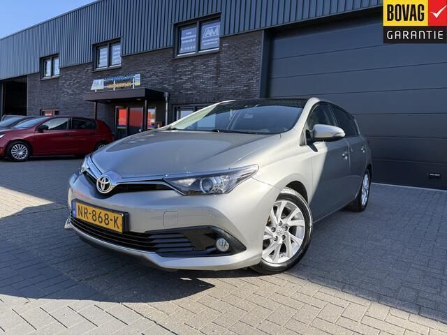 Grijs Gebruikt 2017 Toyota Auris Trend Hatchback | € 14.250 (Eerlijke prijs) - Afbeelding 1/4
