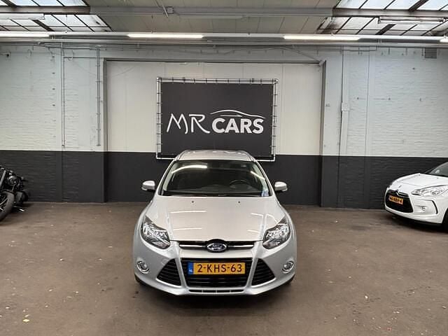 Grijs Gebruikt 2013 Ford Focus Titanium Stationwagen | € 3.950 (Goede deal) - Afbeelding 1/4