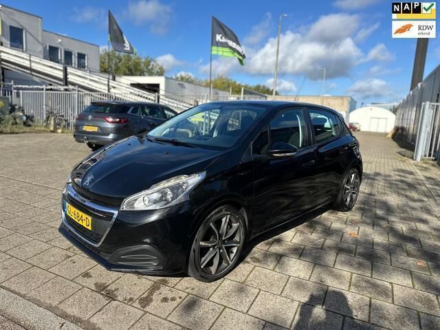Zwart Gebruikt 2015 Peugeot 208 Active Hatchback | € 4.499 (Goede deal) - Afbeelding 1/4