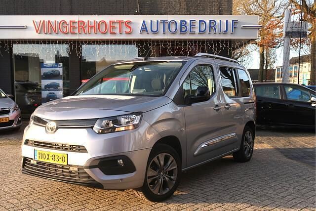 Grijs (metallic) Gebruikt 2022 Peugeot Rifter MPV | € 24.900 (Super prijs) - Afbeelding 1/4