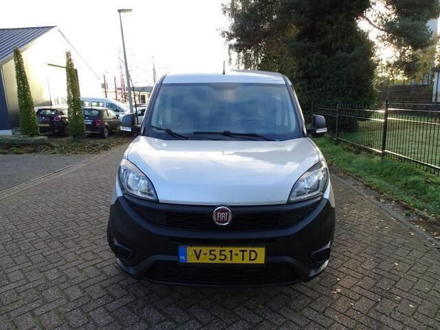Occasion Fiat Doblò 105 PK (77 kW) 2018 Grijs MPV