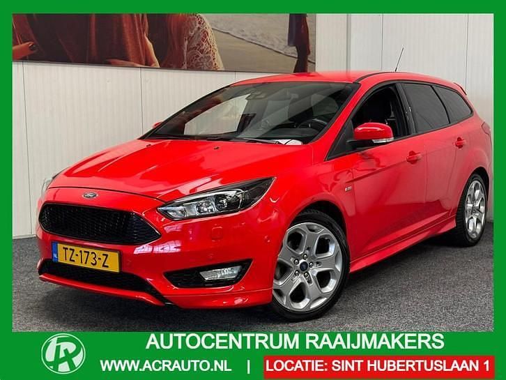 Rood Occasion 2018 Ford Focus ST-Line Stationwagen | € 13.440 (Super prijs) - Afbeelding 1/4