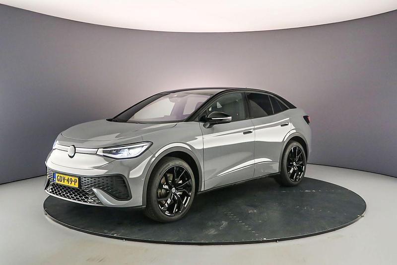 Grijs Gebruikt 2024 VW ID.5 Black Edition SUV | € 53.900 - Afbeelding 1/4