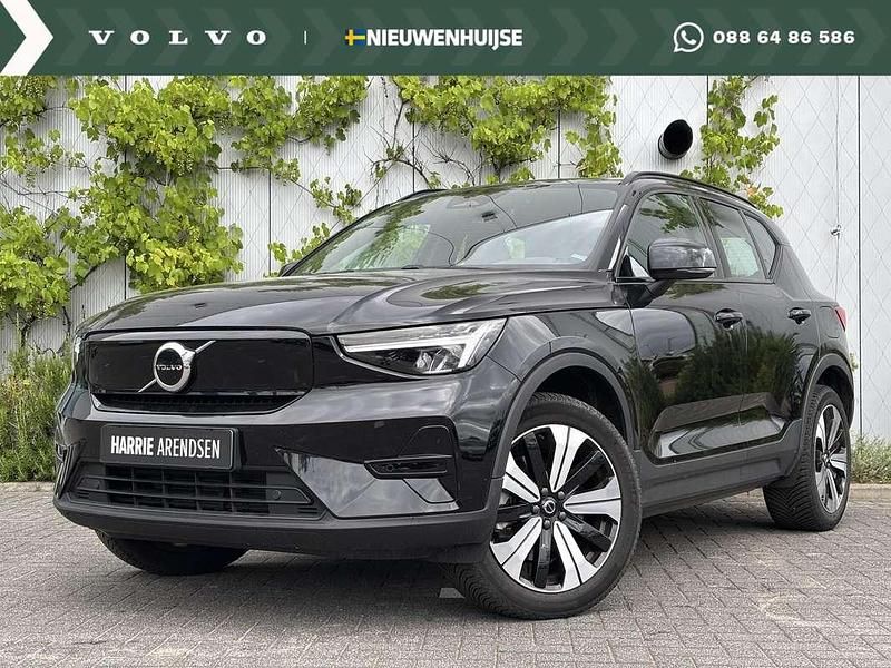 Zwart Gebruikt 2022 Volvo XC40 Core SUV | € 30.899 - Afbeelding 1/4