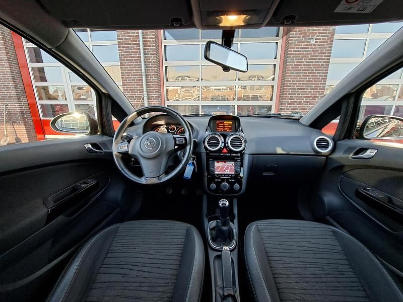 Occasion Opel Corsa 2014 Zwart Hatchback