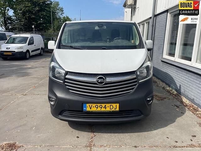 Wit Gebruikt 2017 Opel Vivaro Van | € 4.650 (Super prijs) - Afbeelding 1/4