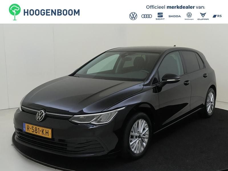 Zwart Gebruikt 2022 VW Golf VIII Life Hatchback | € 21.450 (Eerlijke prijs) - Afbeelding 1/4