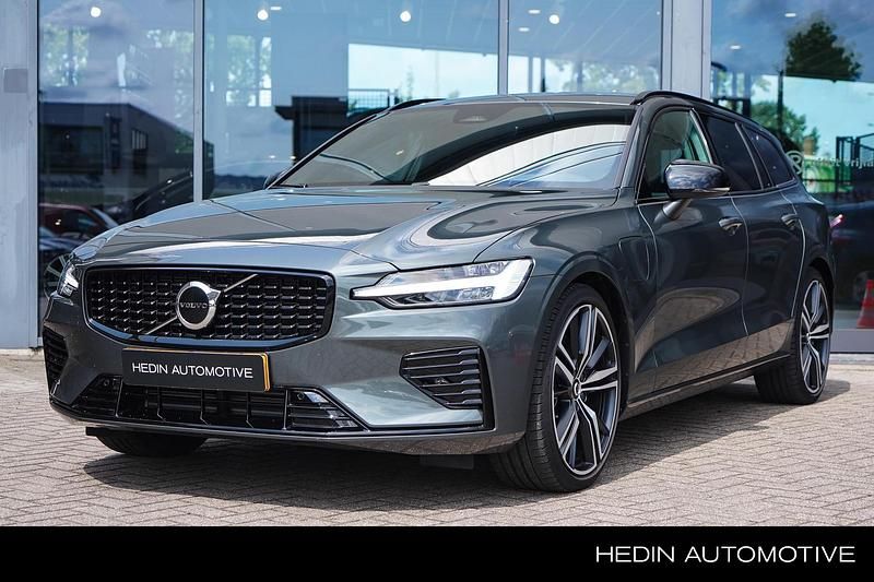 Groen Gebruikt 2025 Volvo V60 Plus Stationwagen | € 57.995 - Afbeelding 1/4