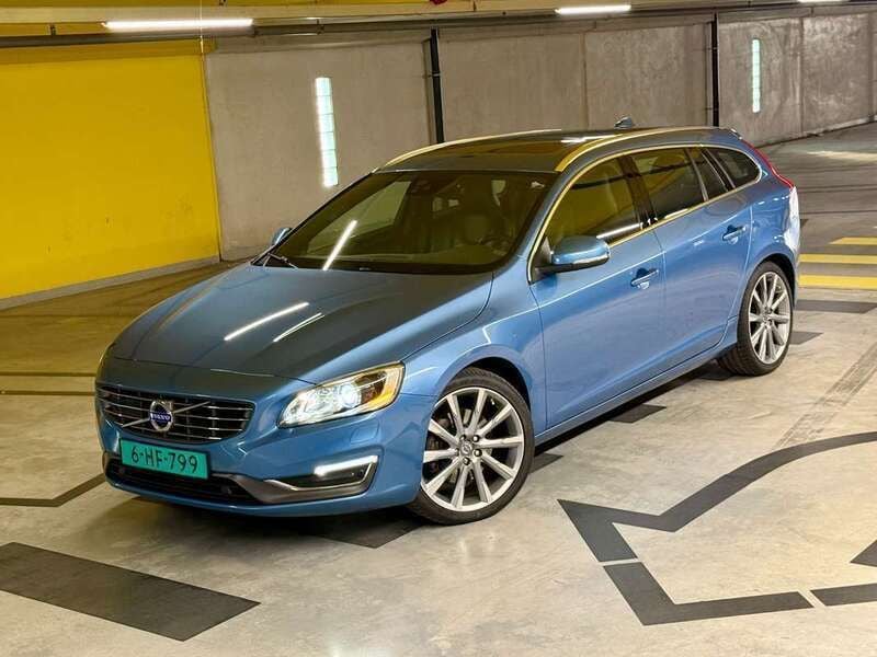 Blauw Gebruikt 2014 Volvo V60 Summum Stationwagen | € 27.950 - Afbeelding 1/4