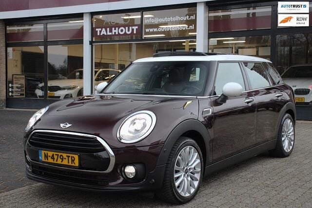 Rood (metallic) Occasion 2016 Mini Cooper Clubman Chili Stationwagen | € 9.700 (Eerlijke prijs) - Afbeelding 1/4