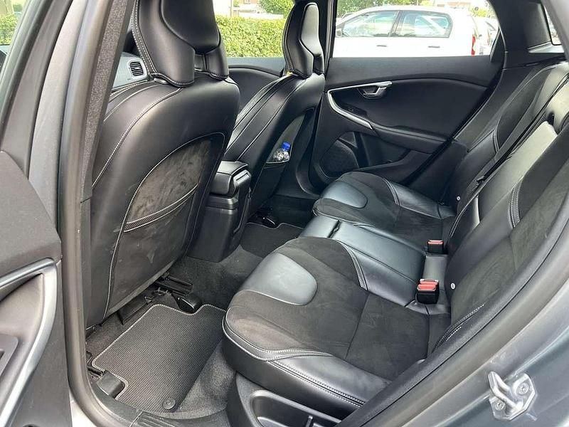 Occasion Volvo V40 R-Design 122 PK (89 kW) 2017 Grijs MPV