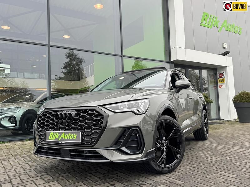 Grijs Gebruikt 2023 Audi Q3 Advanced SUV | € 44.995 - Afbeelding 1/4