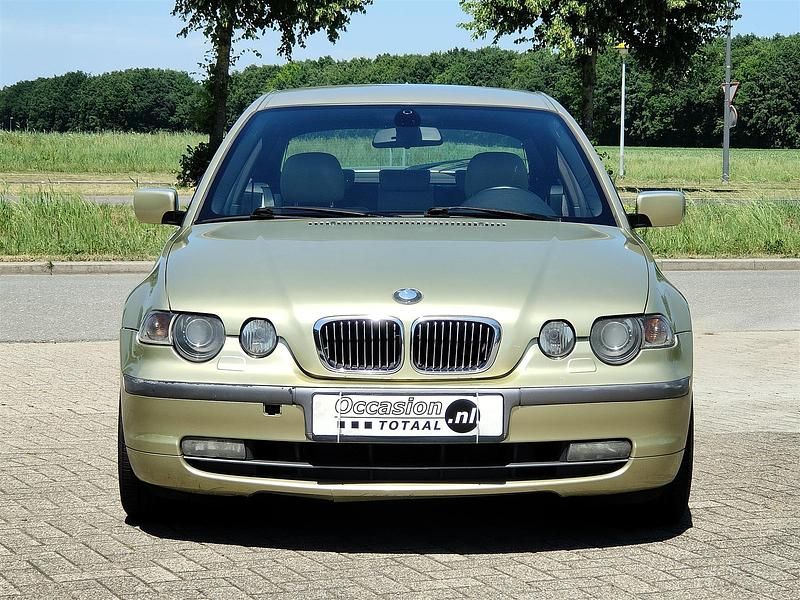 Occasion BMW 325 Executive 192 PK (141 kW) 2002 Groen Hatchback