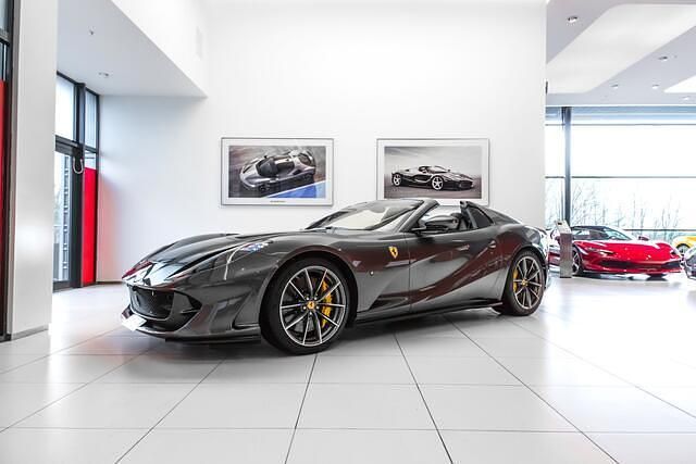 Occasion Ferrari 812 795 PK (584 kW) 2023 Grijs Cabriolet