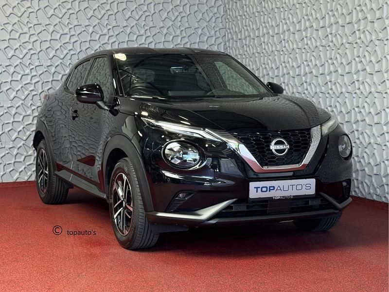 Zwart, metallic lak Gebruikt 2025 Nissan Juke N-Connecta SUV | € 28.940 (Iets duurder) - Afbeelding 1/4