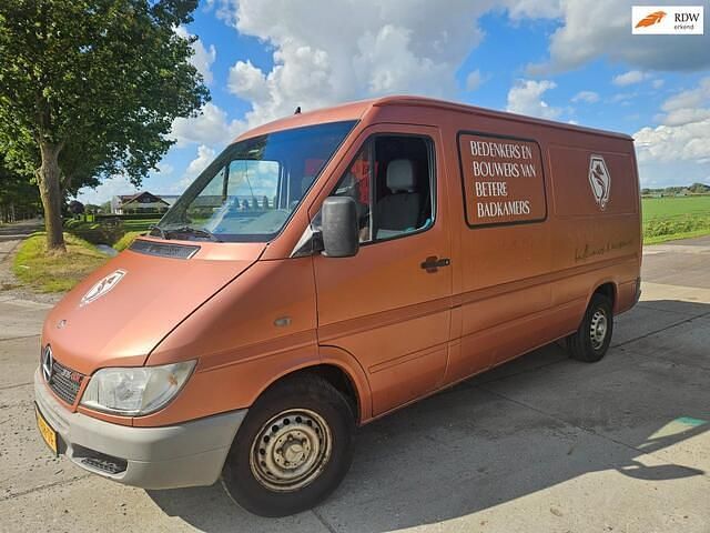 Grijs (metallic) Gebruikt 2003 Mercedes 316 Van | € 4.950 - Afbeelding 1/4