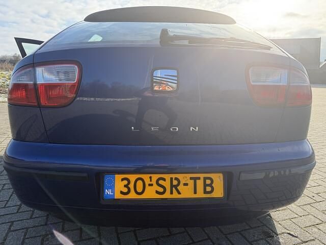 Occasion Seat Leon 105 PK (77 kW) 2006 Blauw Hatchback