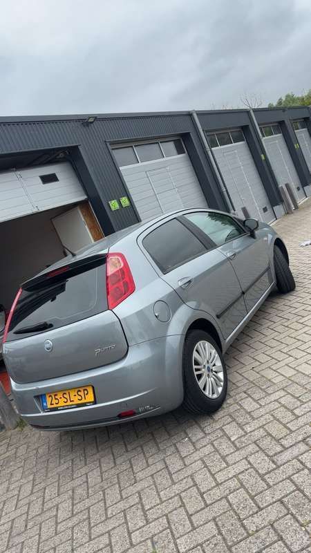 Grijs Gebruikt 2006 Fiat Punto Hatchback | € 1.650 (Iets duurder) - Afbeelding 1/2
