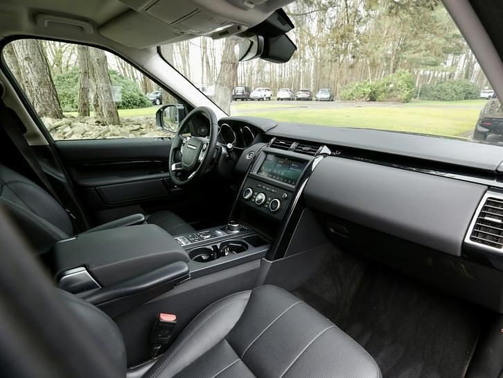 Occasion Land Rover Discovery 5 SE 349 PK (256 kW) 2019 Zwart SUV